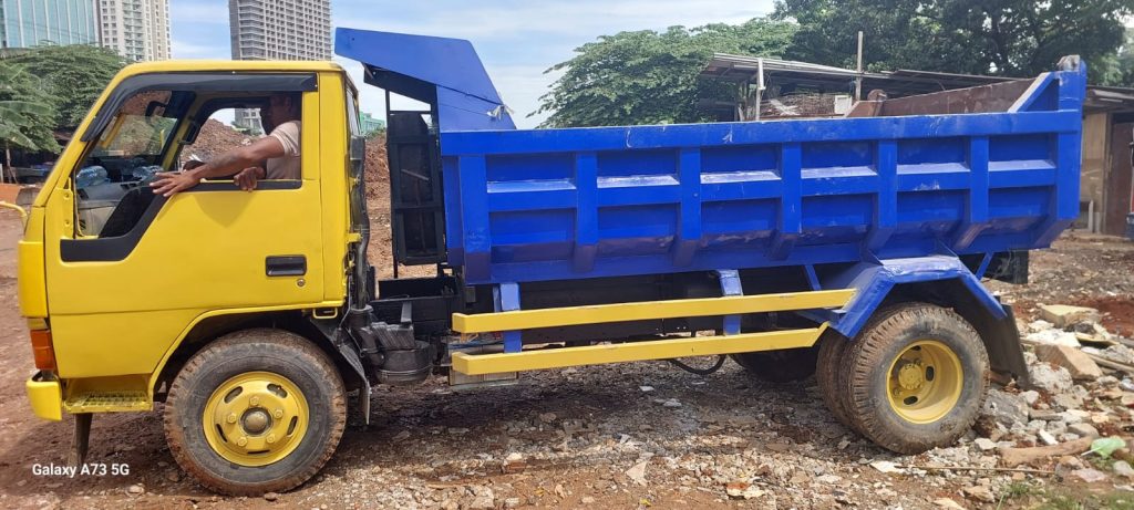 alt="Layanan jasa buang puing Pondok Gede Bekasi area Rawalumbu dan Jatiasih"